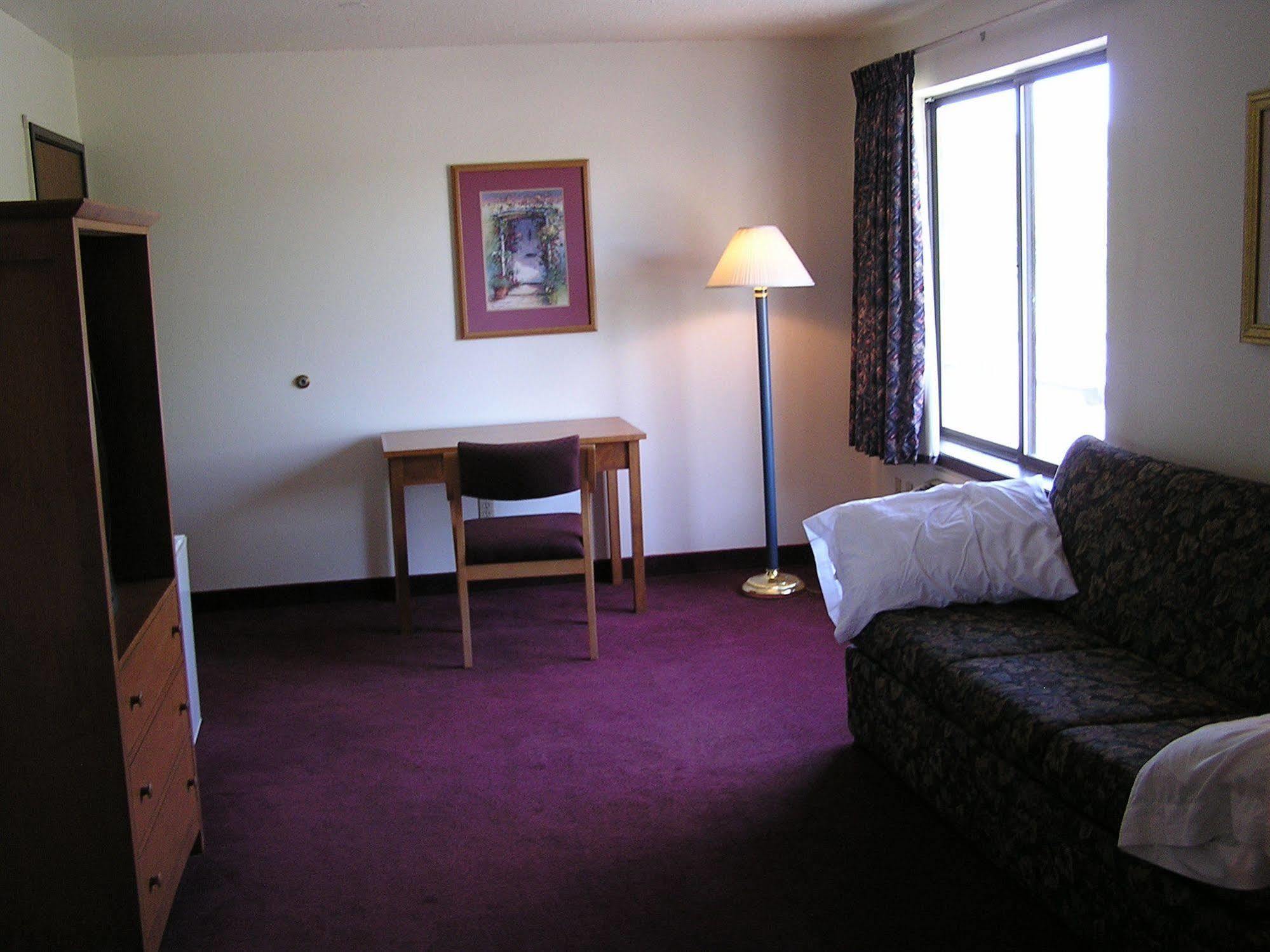 Super 8 By Wyndham Wisconsin Dells Hotel Exterior photo
